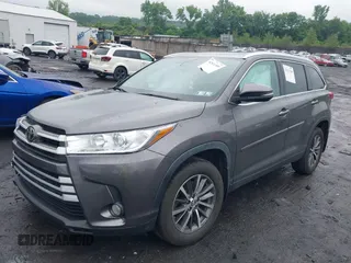 2019 Toyota Highlander SE with VIN 5TDJZRFH0KS722418, listed as a IAAI auction lot 42531509 with 64,369 mi miles and . Bid and sale history available at DreamBid. Image 2.