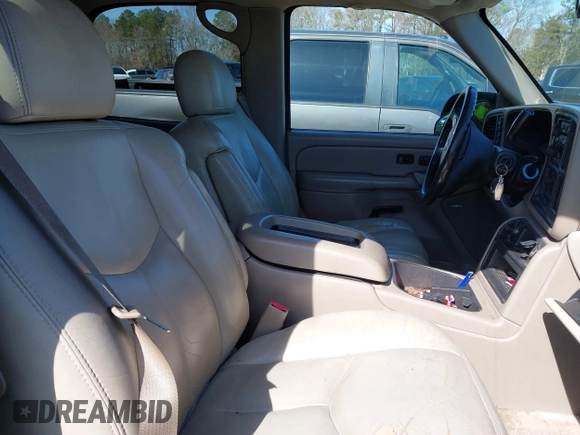 2004 Chevrolet Tahoe LS with VIN 1GNEK13Z34R304352, listed as a IAAI auction lot 41565612 with 291,777 mi miles. Bid and sale history available at carsss.com. Image 5.