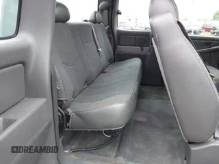 2006 GMC Sierra 1500 SLE1 z VIN 1GTEC19Z16Z267821, wystawiony jako IAAI lot #42522275 z przebiegiem 152 717 mil mil oraz . Historia ofert i sprzedaży dostępna na DreamBid. Obrazek 8.