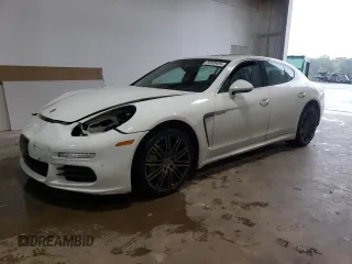 2014 Porsche Panamera S E-Hybrid with VIN WP0AD2A76EL044901, listed as a Copart auction lot 72330484 with 109,891 mi miles and Salvage Title. Bid and sale history available at DreamBid. Image 1.
