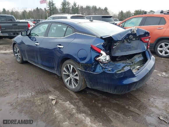 2017 Nissan Maxima Platinum with VIN 1N4AA6AP5HC368853, listed as a IAAI auction lot 41699639 with NaN miles. Bid and sale history available at carsss.com. Image 3.
