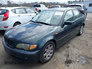 2004 BMW 3 Series 325i with VIN WBAET37424NJ96343, listed as a IAAI auction lot 41721056 with 186,848 mi miles. Bid and sale history available at carsss.com. Image 2.