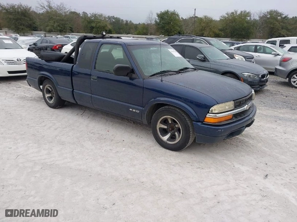 1999 Chevrolet S-10 LS with VIN 1GCCS19X8X8168896, listed as a IAAI auction lot 41485780 with 218,436 mi miles. Bid and sale history available at carsss.com. Image 1.
