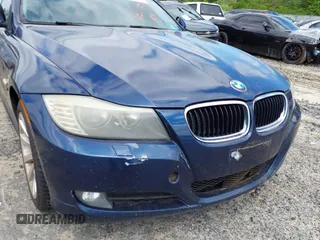 2011 BMW 3 Series 328i xDrive z VIN WBAPK5G51BNN29628, wystawiony jako IAAI lot #42245328 z przebiegiem 177 218 mil mil oraz . Historia ofert i sprzedaży dostępna na DreamBid. Obrazek 14.