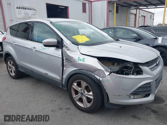 2015 Ford Escape SE with VIN 1FMCU0G95FUC81490, listed as a IAAI auction lot 42136791 with 140,967 mi miles. Bid and sale history available at carsss.com. Image 1.