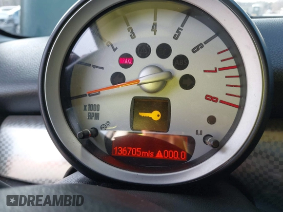 2007 MINI Hardtop S with VIN WMWMF73577TL89211, listed as a IAAI auction lot 41523679 with 136,705 mi miles and . Bid and sale history available at DreamBid. Image 7.
