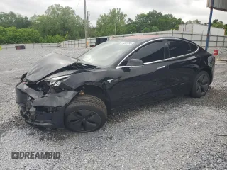 2018 Tesla Model 3 Long Range Battery z VIN 5YJ3E1EAXJF123118, wystawiony jako Copart lot #54351735 z przebiegiem 66 807 mil mil oraz Szkoda całkowita • Salvage title. Historia ofert i sprzedaży dostępna na DreamBid. Obrazek 1.