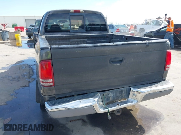 2001 Dodge Dakota z VIN 1B7HL2AX51S333575, wystawiony jako IAAI lot #41782582 z przebiegiem 291 640 mil mil oraz . Historia ofert i sprzedaży dostępna na DreamBid. Obrazek 19.