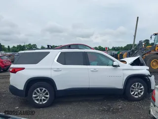 2020 Chevrolet Traverse LT Cloth with VIN 1GNEVGKW7LJ228293, listed as a IAAI auction lot 39733566 with 43,312 mi miles. Bid and sale history available at carsss.com. Image 12.