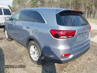 2020 Kia Sorento L with VIN 5XYPG4A36LG638763, listed as a IAAI auction lot 41690638 with 137,466 mi miles. Bid and sale history available at carsss.com. Image 3.