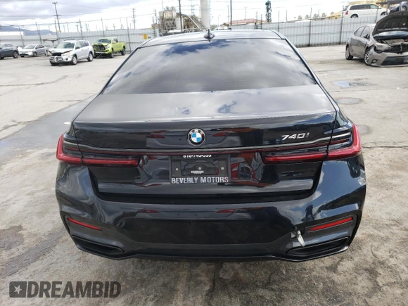 2022 BMW 7 Series 740i with VIN WBA7T2C07NCJ19339, listed as a Copart auction lot 43107493 with 19,424 mi miles. Bid and sale history available at carsss.com. Image 6.