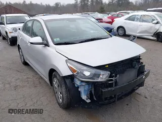 2020 Kia Rio S with VIN 3KPA24AD3LE353318, listed as a IAAI auction lot 41729964 with 31,964 mi miles. Bid and sale history available at carsss.com. Image 1.