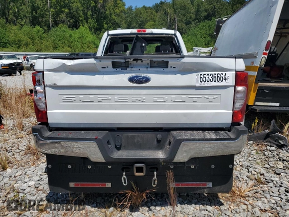 2022 Ford F-350 XL with VIN 1FT8W3DT5NEF78807, listed as a Copart auction lot 65336664 with 197,215 mi miles and Salvage Title. Bid and sale history available at DreamBid. Image 6.