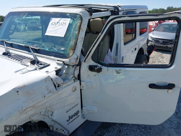 2019 Jeep Wrangler Unlimited Sahara with VIN 1C4HJXEN5KW509806, listed as a IAAI auction lot 42071325 with 95,549 mi miles and . Bid and sale history available at DreamBid. Image 19.
