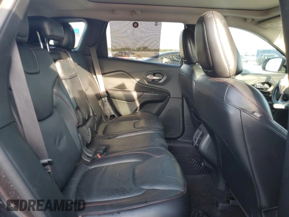 2016 Jeep Cherokee Trailhawk with VIN 1C4PJMBS4GW188840, listed as a Copart auction lot 58760605 with 117,570 mi miles and Salvage title. Bid and sale history available at DreamBid. Image 10.