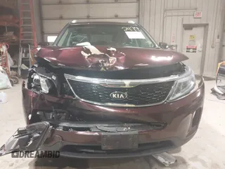 2015 Kia Sorento LX with VIN 5XYKTCA67FG567068, listed as a IAAI auction lot 41942477 with 155,091 mi miles. Bid and sale history available at carsss.com. Image 12.