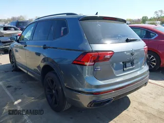 2024 Volkswagen Tiguan SE R-Line Black с VIN 3VVCB7AX2RM010794, выставлен на аукционе IAAI как лот 41894596 с пробегом 25 136 миль миль и . История ставок и продаж доступна на DreamBid. Изображение 3.