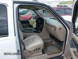 2003 Chevrolet Avalanche with VIN 3GNEC13TX3G290148, listed as a IAAI auction lot 41966678 with 259,476 mi miles and . Bid and sale history available at DreamBid. Image 5.