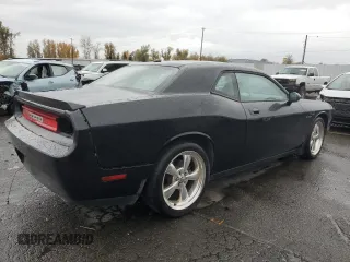 2010 Dodge Challenger R/T z VIN 2B3CJ5DT8AH241086, wystawiony jako Copart lot #80115224 z przebiegiem 110 689 mil mil oraz Szkoda całkowita • Salvage title. Historia ofert i sprzedaży dostępna na DreamBid. Obrazek 3.