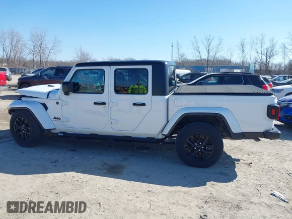 2022 Jeep Gladiator Texas Trail with VIN 1C6HJTAG3NL151845, listed as a IAAI auction lot 40215896 with 46,374 mi miles and . Bid and sale history available at DreamBid. Image 14.