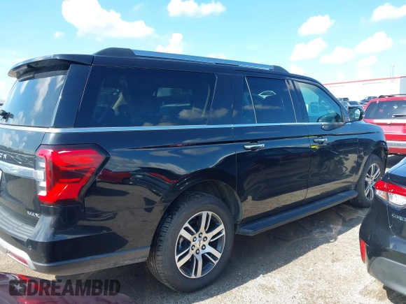 2024 Ford Expedition Max Limited z VIN 1FMJK2A86REA38715, wystawiony jako IAAI lot #42628699 z przebiegiem 49 417 mil mil oraz . Historia ofert i sprzedaży dostępna na DreamBid. Obrazek 14.