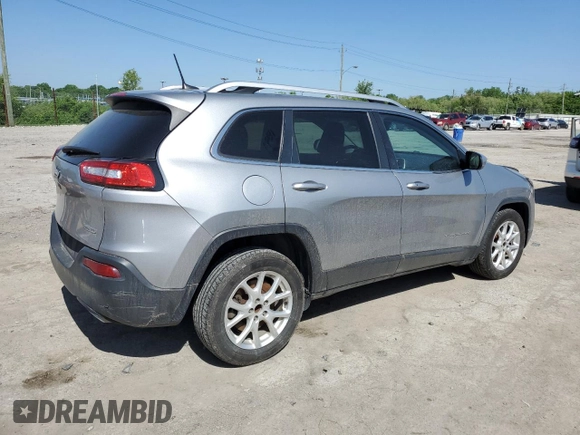 2016 Jeep Cherokee Latitude with VIN 1C4PJLCS3GW108226, listed as a Copart auction lot 57223195 with 118,692 mi miles and Salvage title. Bid and sale history available at DreamBid. Image 3.