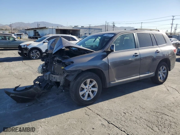 2011 Toyota Highlander with VIN 5TDZA3EH8BS015110, listed as a Copart auction lot 81560414 with 0 mi miles and Salvage Title. Bid and sale history available at carsss.com. Image 1.