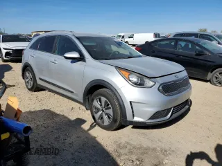 2017 Kia Niro FE with VIN KNDCB3LC3H5073697, listed as a Copart auction lot 83549084 with 133,696 mi miles and Salvage Title. Bid and sale history available at carsss.com. Image 4.