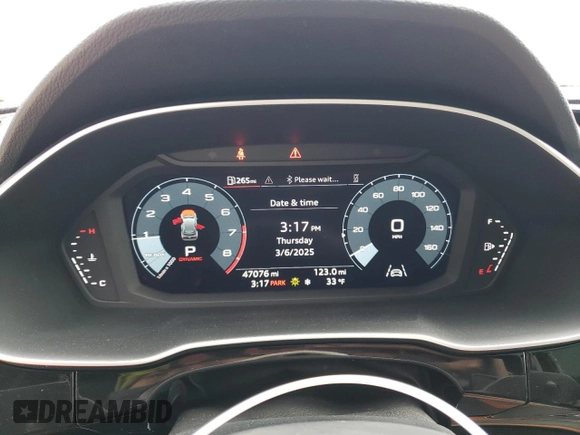 2023 Audi Q3 S line Premium z VIN WA1DECF30P1050210, wystawiony jako Copart lot #47090485 z przebiegiem 47 076 mil mil oraz Szkody całkowita. Historia ofert i sprzedaży dostępna na DreamBid. Obrazek 9.