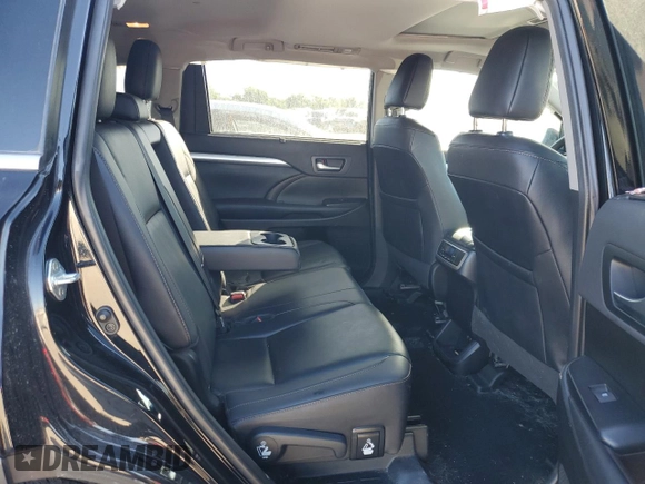 2019 Toyota Highlander SE with VIN 5TDJZRFH6KS611758, listed as a Copart auction lot 57157545 with 63,798 mi miles and Salvage title. Bid and sale history available at DreamBid. Image 11.