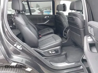 2021 BMW X7 xDrive40i z VIN 5UXCW2C02M9D83199, wystawiony jako IAAI lot #41556053 z przebiegiem 38 926 mil mil oraz . Historia ofert i sprzedaży dostępna na DreamBid. Obrazek 8.