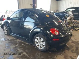 2008 Volkswagen New Beetle Coupe S with VIN 3VWRG31C18M505015, listed as a IAAI auction lot 42117855 with 52,177 mi miles. Bid and sale history available at carsss.com. Image 3.