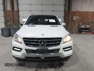 2015 Mercedes-Benz M 350 with VIN 4JGDA5HB3FA492815, listed as a IAAI auction lot 41976237 with 181,940 mi miles and . Bid and sale history available at carsss.com. Image 12.