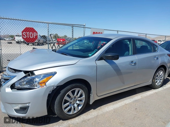 2015 Nissan Altima 2.5 z VIN 1N4AL3AP0FN345314, wystawiony jako IAAI lot #42143123 z przebiegiem 101 898 mil mil oraz . Historia ofert i sprzedaży dostępna na DreamBid. Obrazek 14.