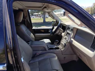 2009 Lincoln Navigator with VIN 5LMFU28589EJ01841, listed as a Copart auction lot 54576035 with 237,687 mi miles and Clean Title. Bid and sale history available at carsss.com. Image 5.