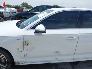 2017 Audi A4 Premium Plus z VIN WAUENAF45HN024586, wystawiony jako IAAI lot #42065676 z przebiegiem 106 709 mil mil oraz . Historia ofert i sprzedaży dostępna na DreamBid. Obrazek 6.