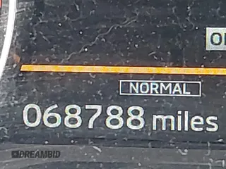 2022 Mitsubishi Outlander SE z VIN JA4J4UA83NZ023998, wystawiony jako IAAI lot #41923204 z przebiegiem 68 788 mil mil oraz . Historia ofert i sprzedaży dostępna na DreamBid. Obrazek 16.