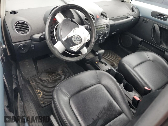 2010 Volkswagen Beetle с VIN 3VWRG3AG0AM026688, выставлен на аукционе Copart как лот 46733325 с пробегом 59 944 миль миль и Списание • Salvage title. История ставок и продаж доступна на DreamBid. Изображение 8.