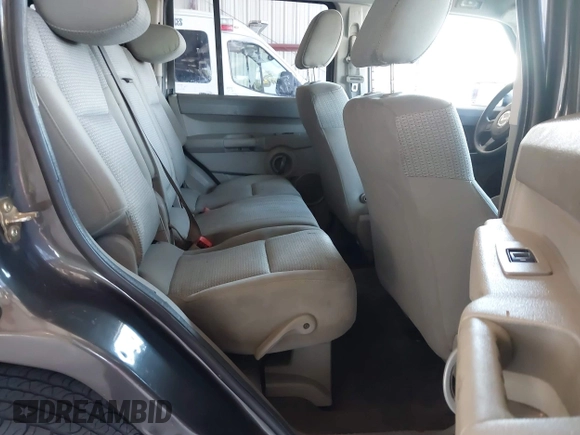 2006 Jeep Commander z VIN 1J8HG48K16C195800, wystawiony jako IAAI lot #42759192 z przebiegiem 186 739 mil mil oraz . Historia ofert i sprzedaży dostępna na DreamBid. Obrazek 8.