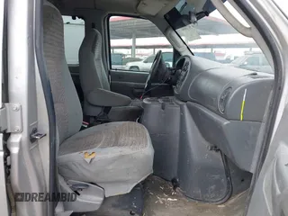 2003 Ford Econoline Passenger XL with VIN 1FBSS31L93HA49530, listed as a IAAI auction lot 41724343 with 175,175 mi miles. Bid and sale history available at carsss.com. Image 5.