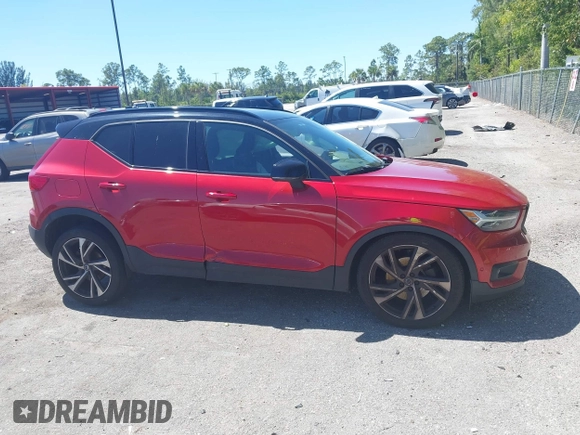 2019 Volvo XC40 Momentum with VIN YV4162XZ9K2019184, listed as a IAAI auction lot 41839804 with 56,675 mi miles. Bid and sale history available at carsss.com. Image 14.