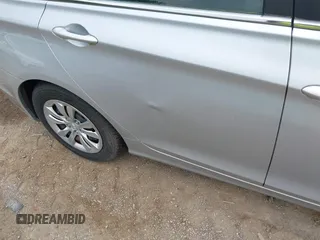 2013 Hyundai Sonata GLS z VIN 5NPEB4AC5DH571072, wystawiony jako IAAI lot #42518976 z przebiegiem 150 259 mil mil oraz . Historia ofert i sprzedaży dostępna na DreamBid. Obrazek 12.