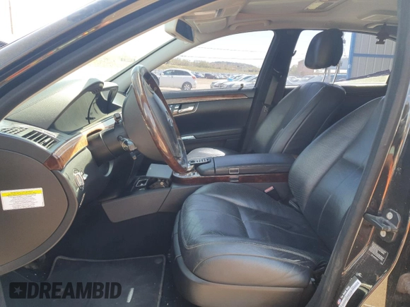 2007 Mercedes-Benz S 550 z VIN WDDNG86X37A092168, wystawiony jako Copart lot #54159495 z przebiegiem Nie podano mil oraz Czysty tytuł • Clean title. Historia ofert i sprzedaży dostępna na DreamBid. Obrazek 7.