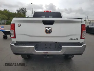 2022 Ram 2500 Tradesman z VIN 3C6UR5CJ2NG441695, wystawiony jako Copart lot #55985655 z przebiegiem 2 632 mil mil oraz Szkoda całkowita • Salvage title. Historia ofert i sprzedaży dostępna na DreamBid. Obrazek 6.