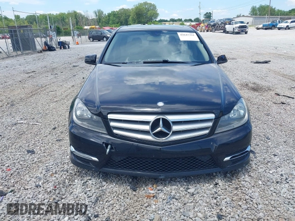 2013 Mercedes-Benz C 300 Sport с VIN WDDGF8AB3DA839741, выставлен на аукционе IAAI как лот 42647321 с пробегом 234 146 миль миль и . История ставок и продаж доступна на DreamBid. Изображение 12.