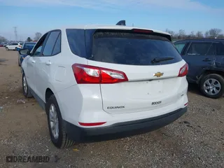 2020 Chevrolet Equinox LS with VIN 3GNAXSEV7LS706323, listed as a IAAI auction lot 41543070 with 1,809 mi miles. Bid and sale history available at carsss.com. Image 3.