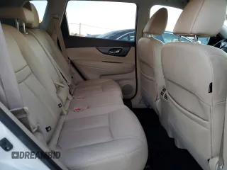 2016 Nissan Rogue SV z VIN 5N1AT2MV5GC825923, wystawiony jako Copart lot #87310844 z przebiegiem 68 534 mil mil oraz Szkoda całkowita • Salvage title. Historia ofert i sprzedaży dostępna na DreamBid. Obrazek 11.