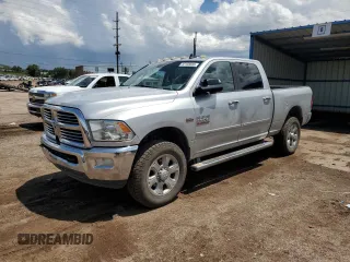 2015 Ram 2500 Big Horn z VIN 3C6UR5DJ9FG673131, wystawiony jako Copart lot #60150685 z przebiegiem 313 681 mil mil oraz Czysty tytuł • Clean title. Historia ofert i sprzedaży dostępna na DreamBid. Obrazek 1.