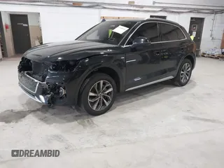 2024 Audi Q5 S line Premium with VIN WA1GAAFY8R2022421, listed as a IAAI auction lot 41918026 with 22,333 mi miles and . Bid and sale history available at DreamBid. Image 2.