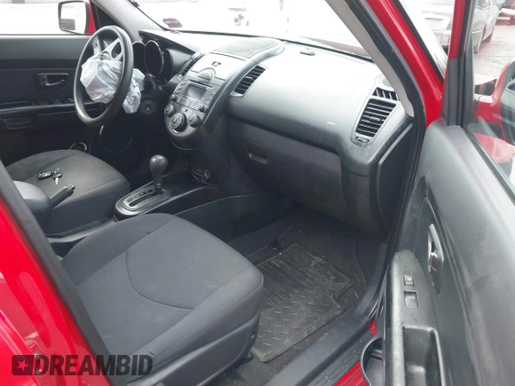 2010 Kia Soul + with VIN KNDJT2A27A7160893, listed as a IAAI auction lot 41312041 with 221,568 mi miles. Bid and sale history available at carsss.com. Image 5.